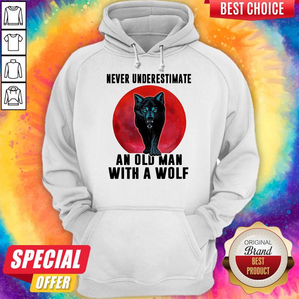 Top Never Underestimate An Old Man With A Wolf Shirt
