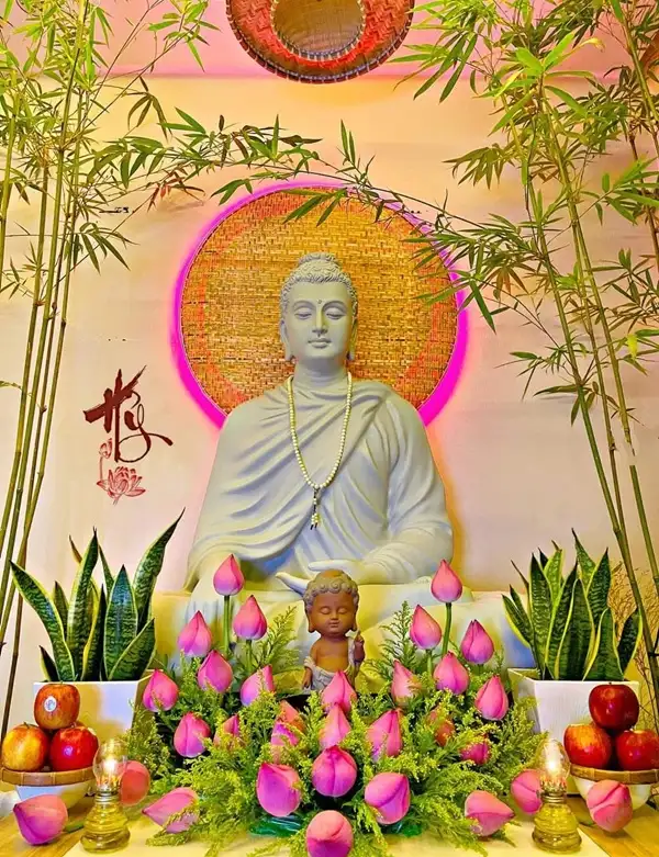 Hình bàn thờ phong thủy ánh sáng ấm áp