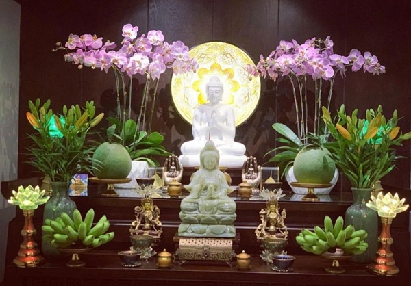 Hình bàn thờ phong thủy hợp phong cách Á Đông