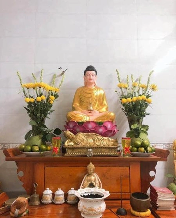 Hình bàn thờ phong thủy mang hơi thở cổ điển