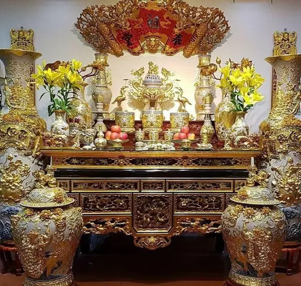 Hình bàn thờ phong thủy phong cách truyền thống