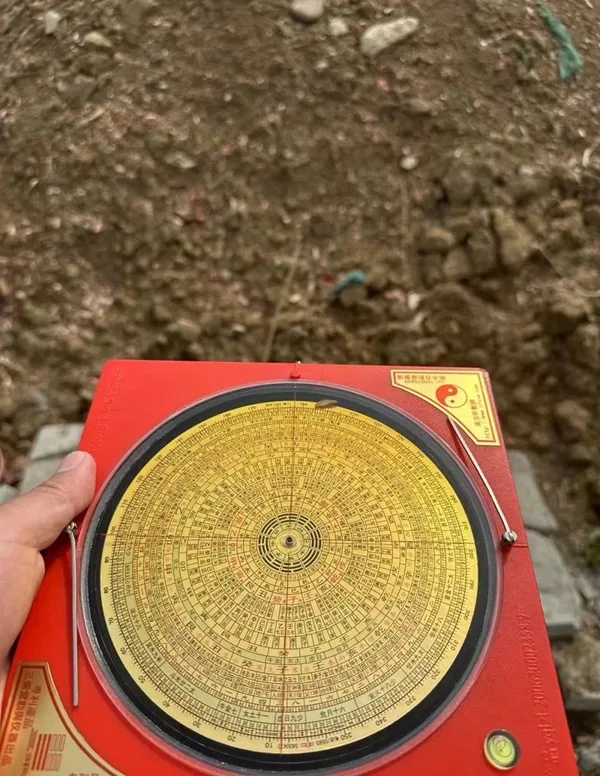 Hình bát quái phong thủy dễ trưng bày