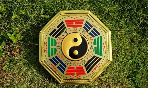Hình bát quái phong thủy họa tiết sắc nét