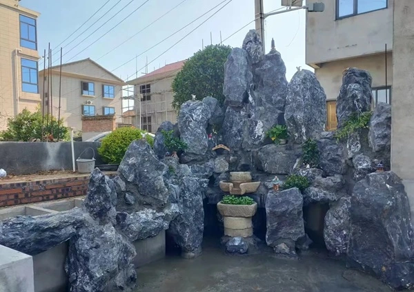 Hình đá phong thủy ánh sáng tự nhiên