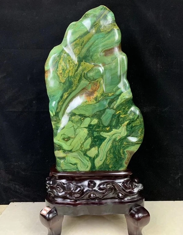 Hình đá phong thủy gam màu nổi bật