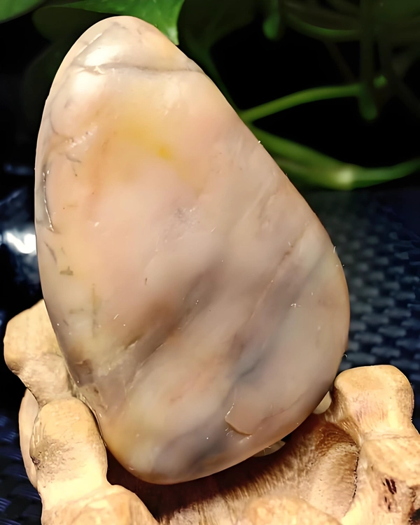 Hình đá thạch anh phong thủy biểu tượng tài lộc