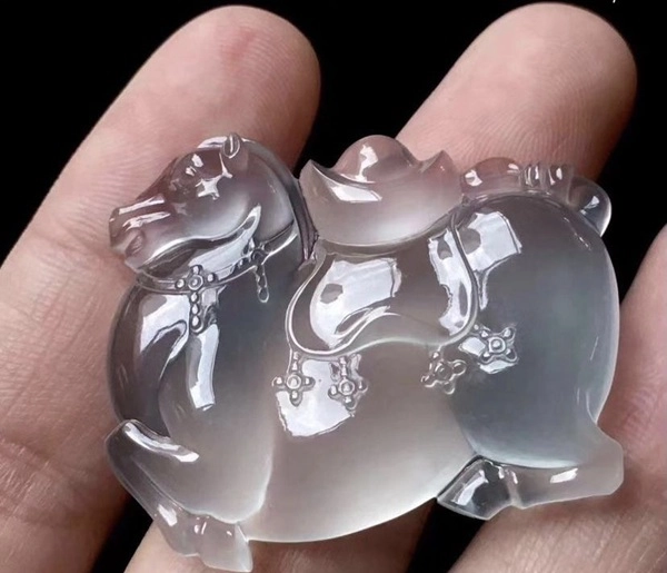 Hình đá thạch anh phong thủy mang lại bình an