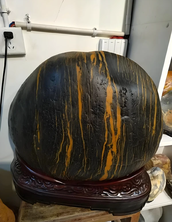 Hình đá thạch anh phong thủy màu sắc nổi bật