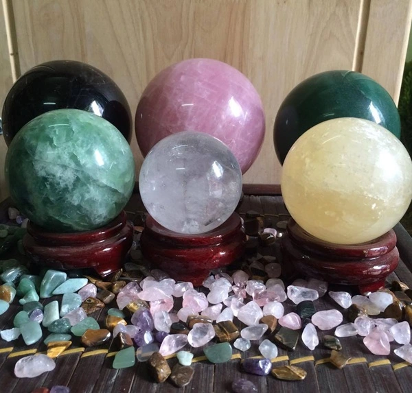 Hình đá thạch anh phong thủy năng lượng tốt