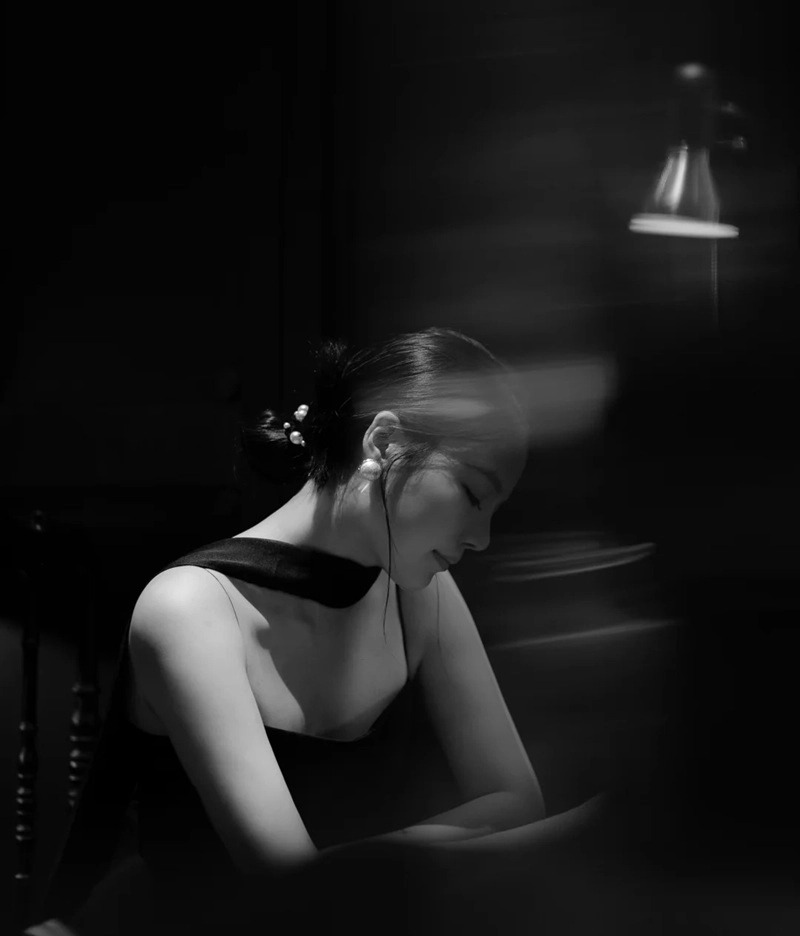 Hình nền đen trắng đẹp cảm giác tĩnh lặng