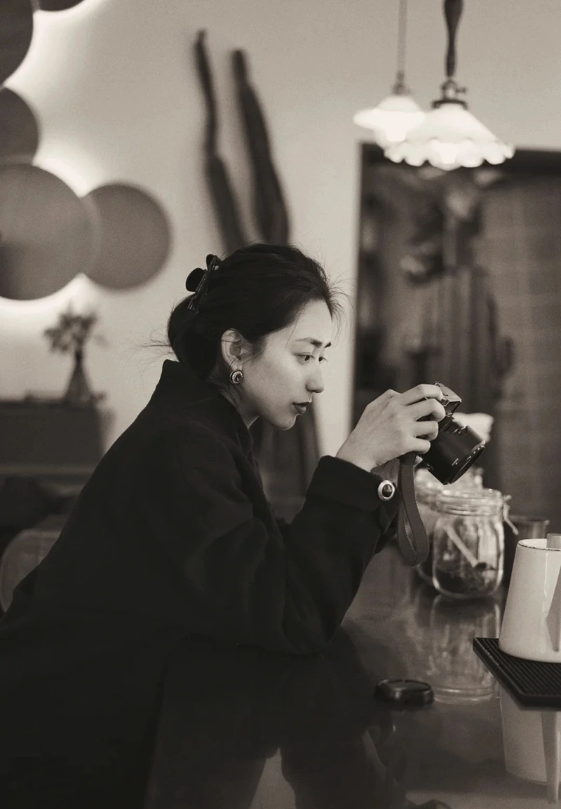 Hình nền đen trắng đẹp nghệ thuật đương đại