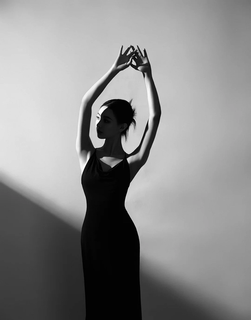 Hình nền đen trắng đẹp phối cảnh độc đáo