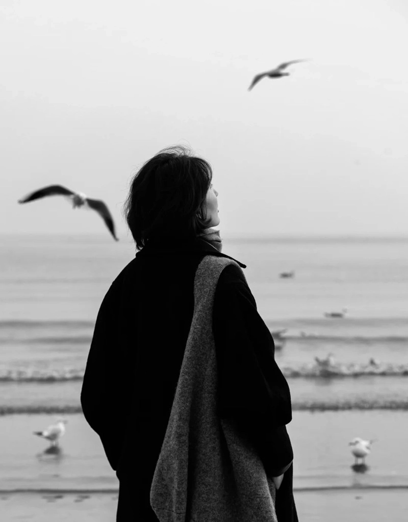 Hình nền đen trắng đẹp phong cách tối giản nghệ thuật