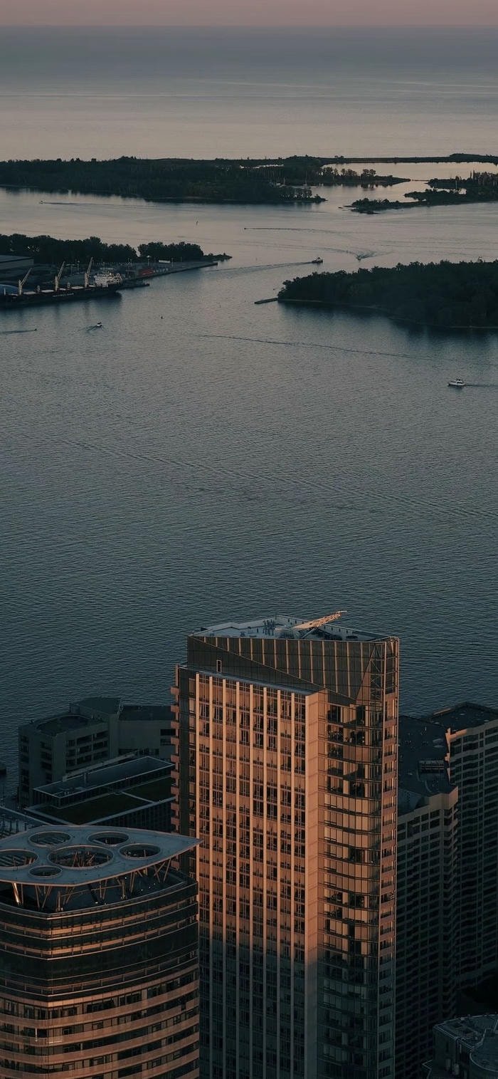 Hình nền thành phố đêm dịu êm