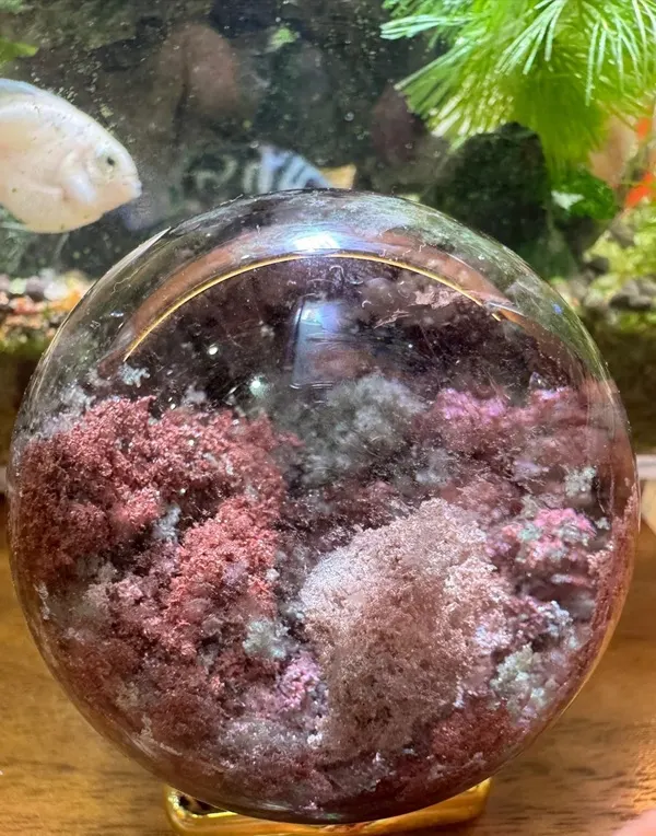 Hình quả cầu phong thủy màu sắc tươi sáng