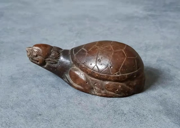 Hình rùa phong thủy được chế tác tinh xảo