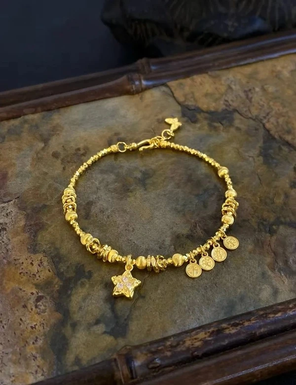 Hình vòng tay phong thủy đẹp nhẹ nhàng