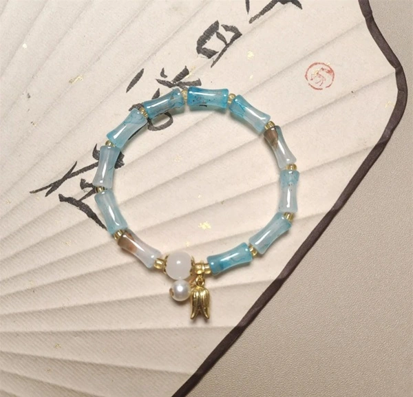 Hình vòng tay phong thủy khí chất sang trọng