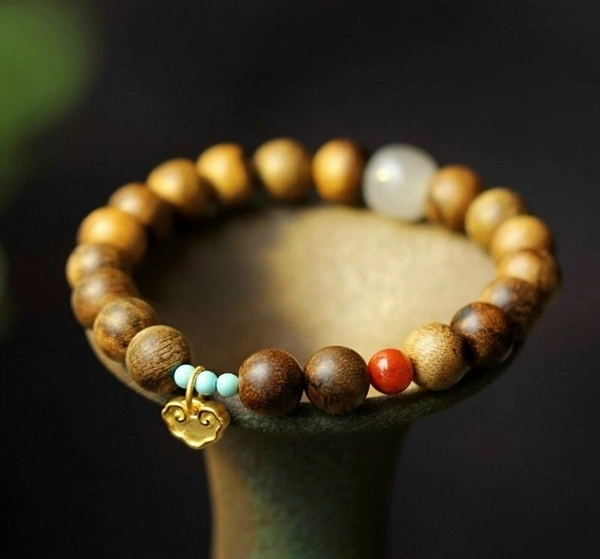 Hình vòng trầm phong thủy đẹp tinh tế