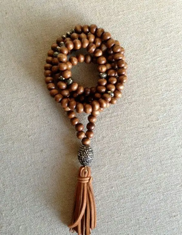 Hình vòng trầm phong thủy đường nét tinh tế