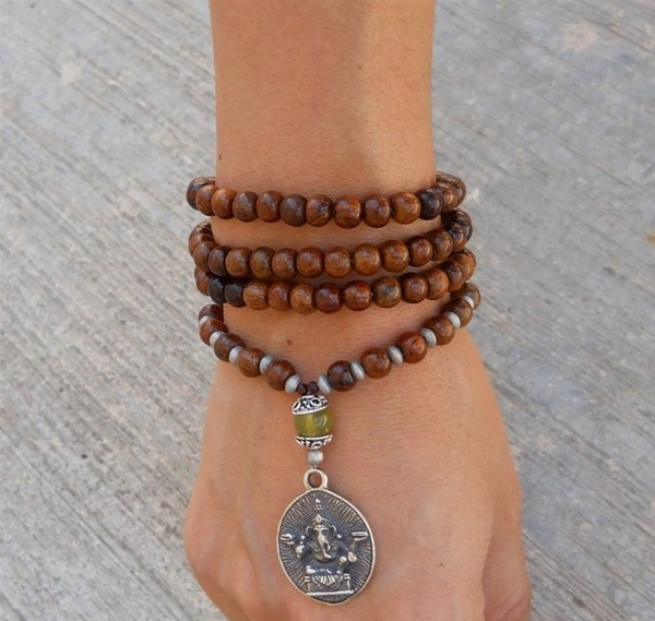 Hình vòng trầm phong thủy họa tiết đẹp mắt