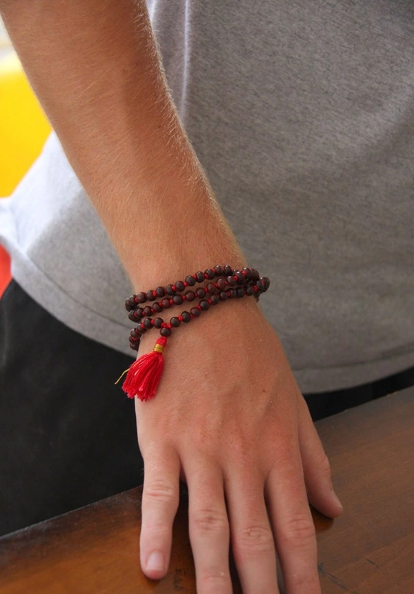 Hình vòng trầm phong thủy mang cảm giác yên tĩnh