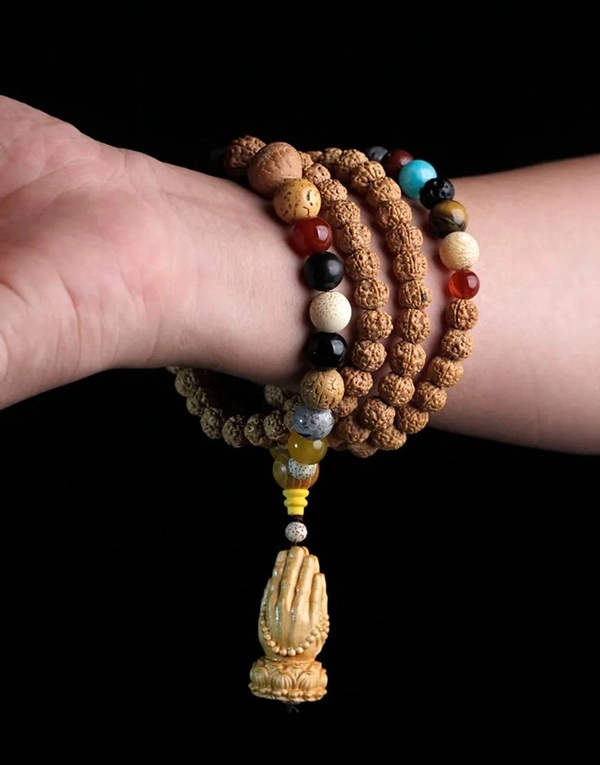 Hình vòng trầm phong thủy mang ý nghĩa an nhiên