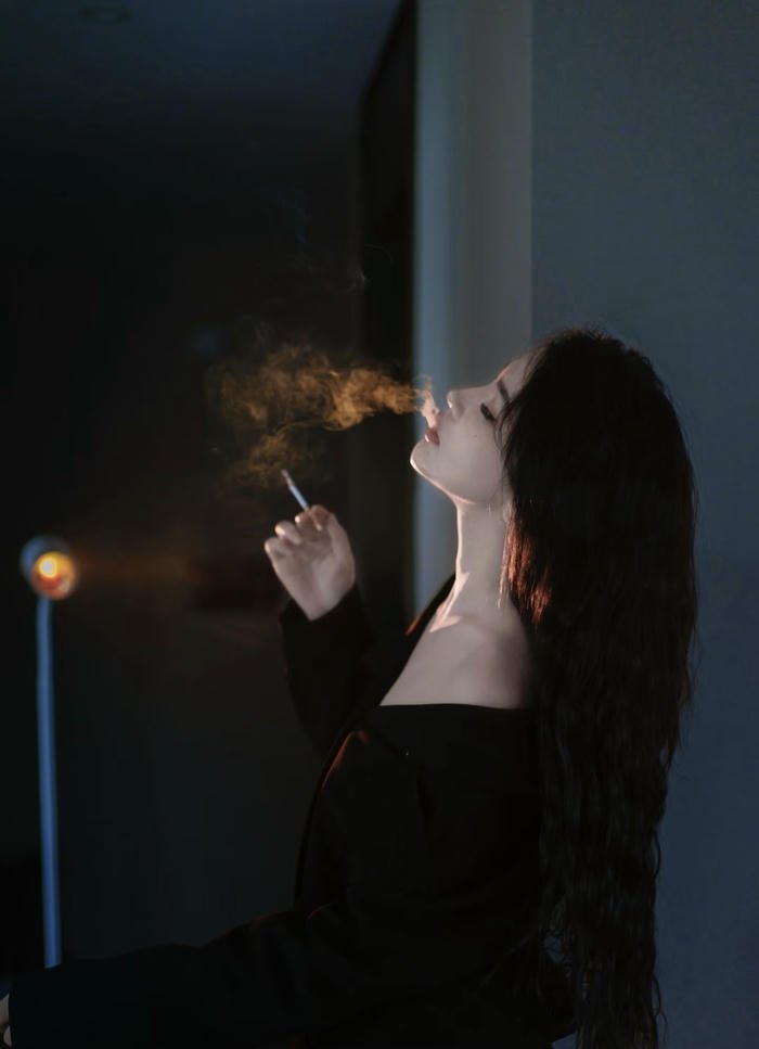 ảnh đại diện trầm tư