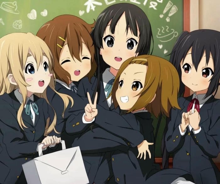 anime học sinh chơi đùa