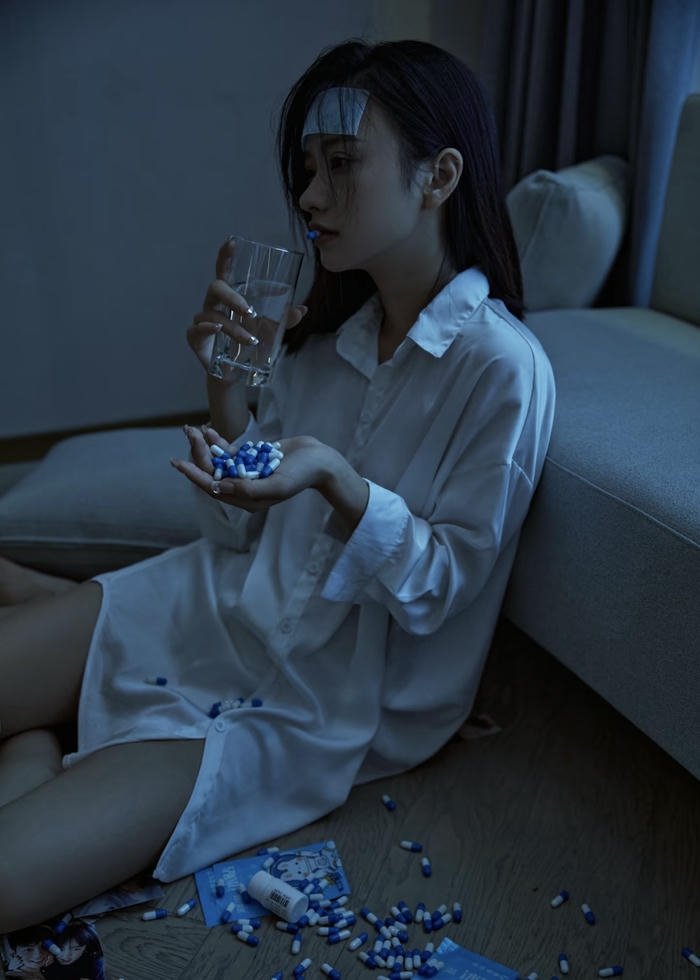 avatar mang nét lạnh lùng