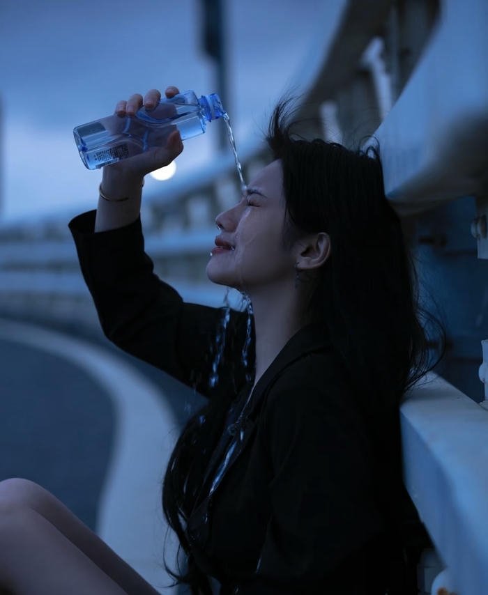 avatar mang vẻ buồn man mác