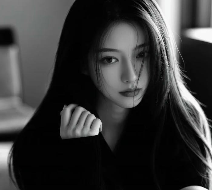 avatar trắng đen sang trọng avatar trắng đen sang trọng