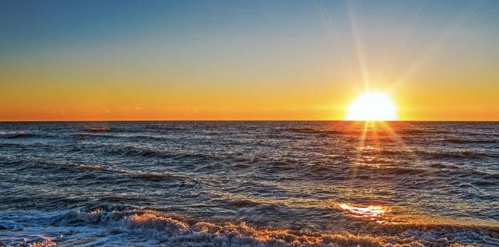 hình nền máy tính bình minh trên biển