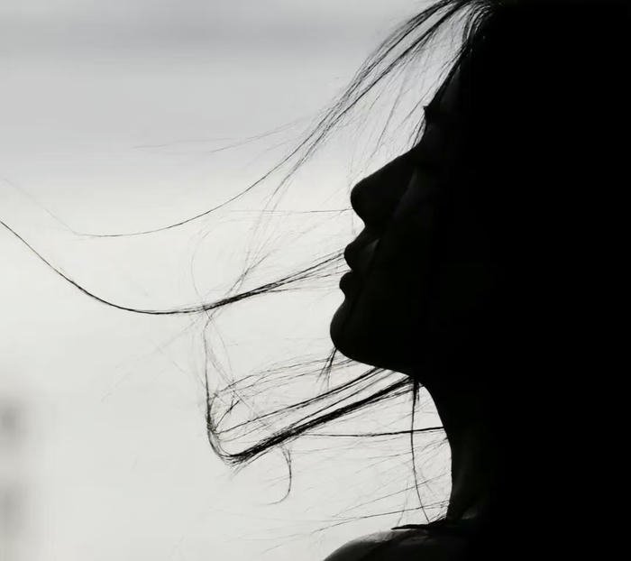 thiết kế nền đen