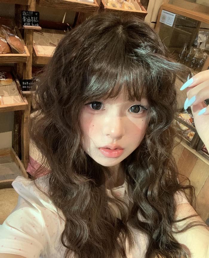 vẻ xinh xắn avatar nữ