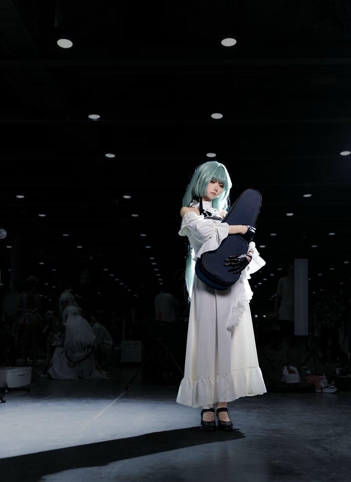 Ảnh avatar girl xinh nhẹ nhàng thần thái dịu