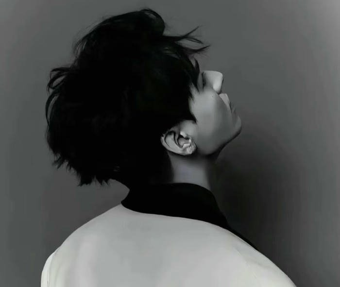 Ảnh avatar trắng đen tối giản nghệ thuật