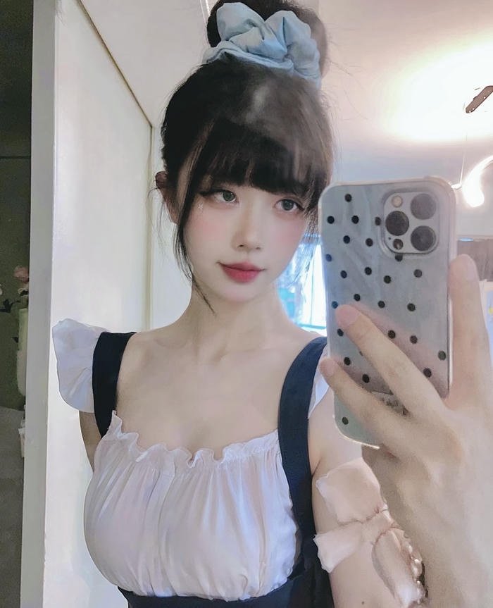 Ảnh đại diện girl xinh nhẹ nhàng thanh thoát