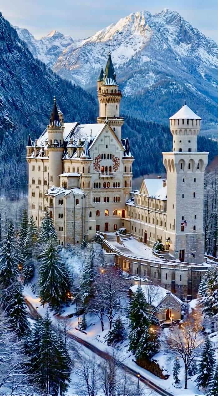 Ảnh lâu đài tuyết trắng lung linh sáng