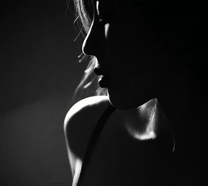 Avatar black mode cá tính bí ẩn