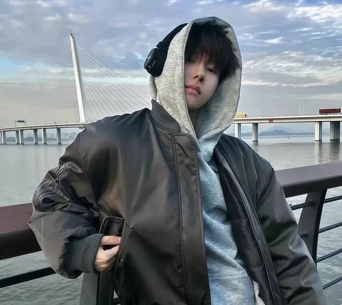 Avatar phong cách hiện đại cá tính