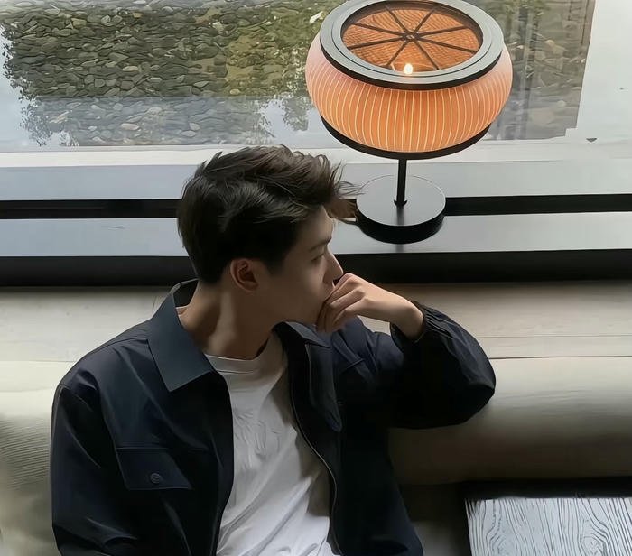 Avatar phong cách hiện đại sang trọng