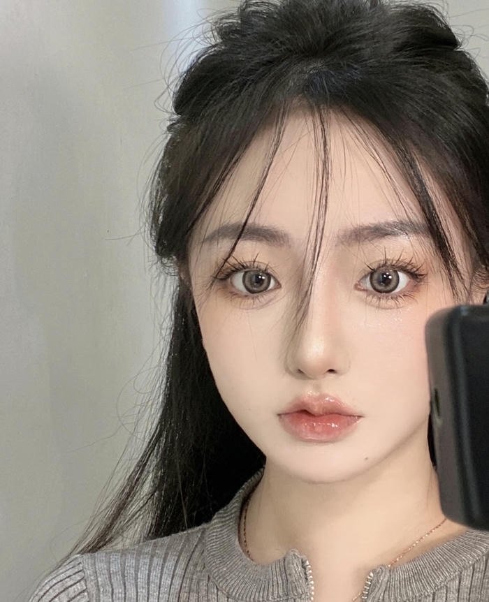 Hình ảnh avatar mặt người nghệ thuật giàu ý