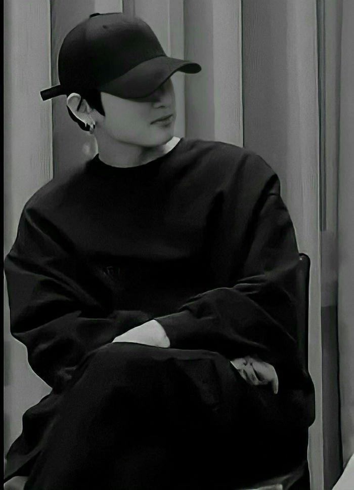 Hình avatar black mode cá tính