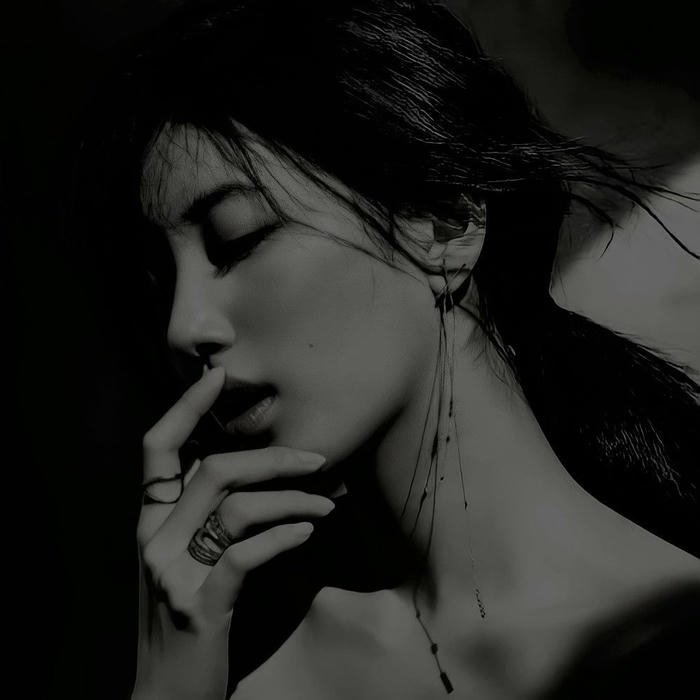 Hình avatar chất lạ nữ hiện đại