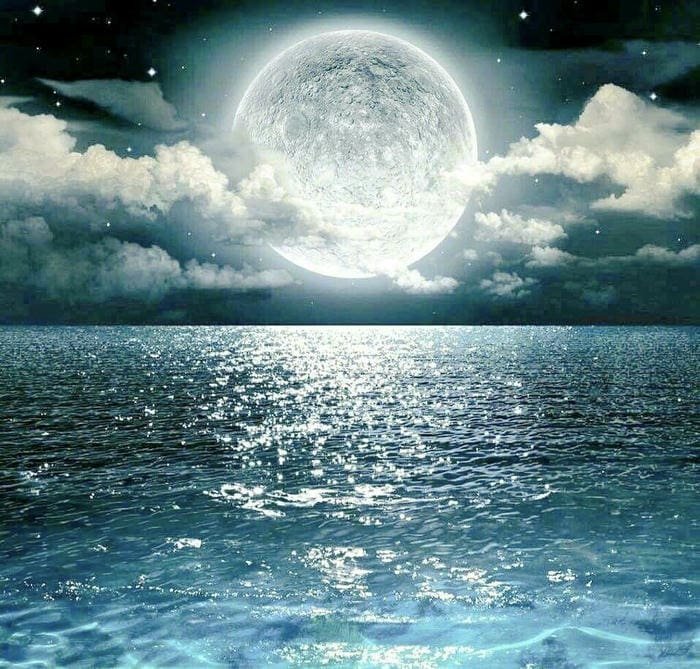 Hình phong thủy trăng tròn viên mãn