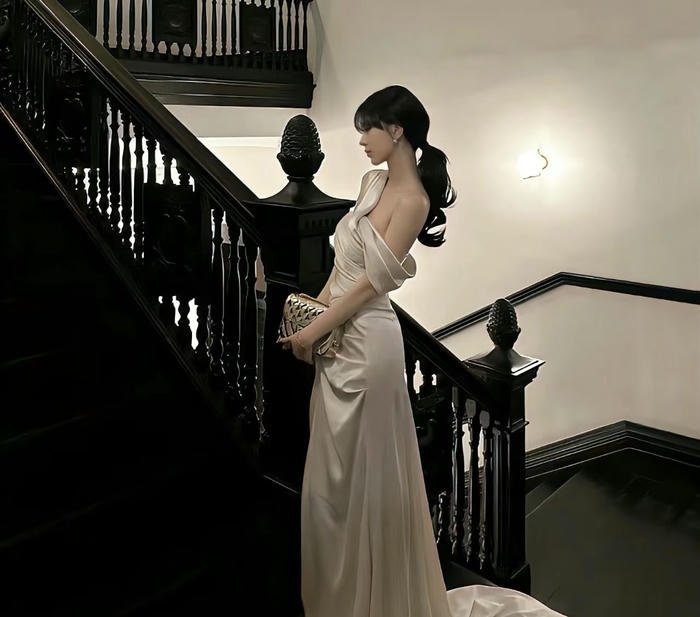 ảnh avatar luxury đẹp đơn giản nhẹ