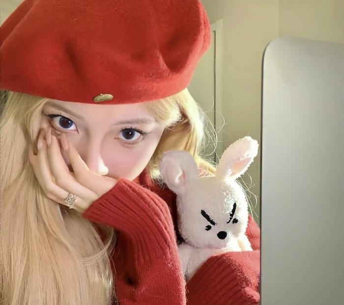 ảnh đại diện đỏ cực đẹp đơn giản