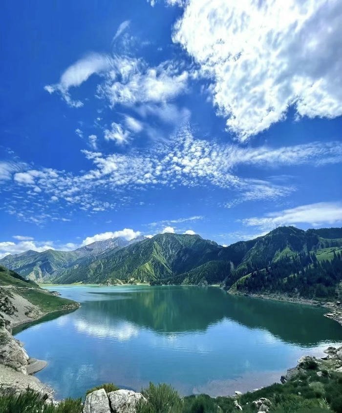 ảnh hồ nước phong thủy thanh tĩnh