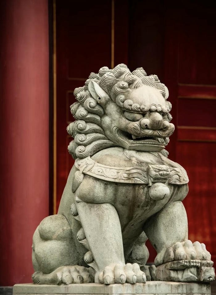 ảnh sư tử đá tượng trưng quyền uy